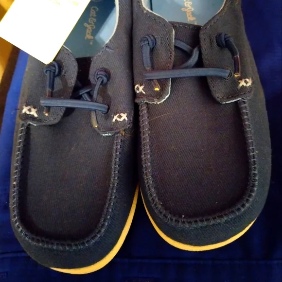 Shoes - Picture 1 of 6